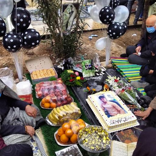 عکس آرامگاه زنده یاد امیر محمد میرزائی