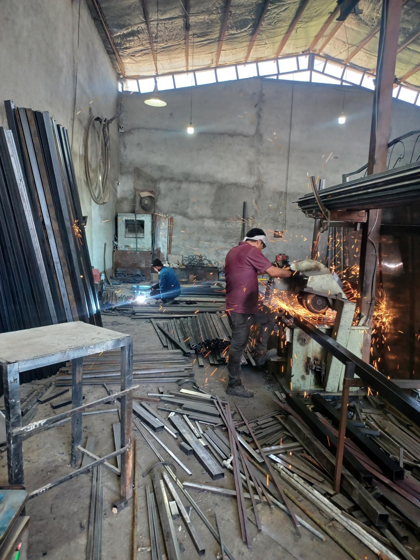 عکس درب و پنجره سازی تکنو صنعت نوین