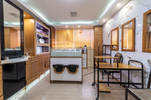 عکس بینایی سنجی و عینک سازی دکتر رحیمی