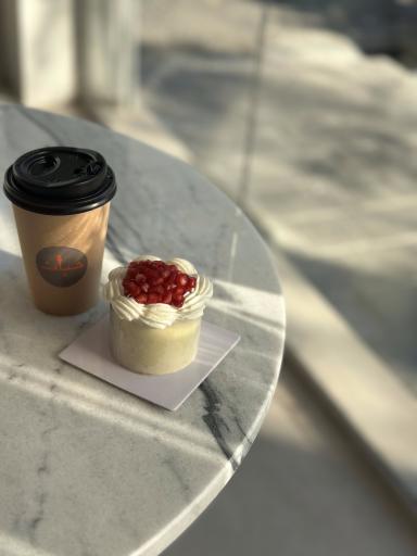 عکس کافه بیکری حیات 