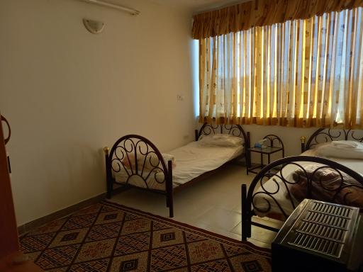 عکس مهمان پذیر لاله الوند