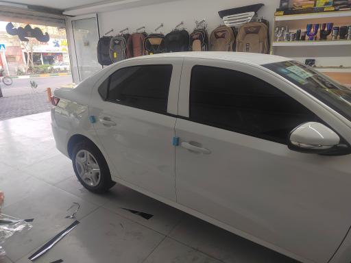 عکس لوکس روکش و شیشه دودی اتومبیل نوین