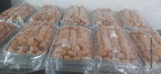 عکس کلوچه پزی آزادی 