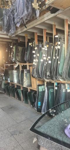 عکس شیشه اتومبیل قلی زاده