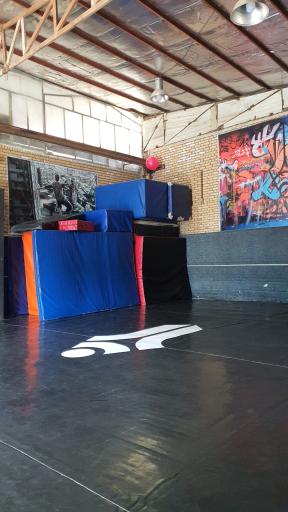 عکس مجموعه ورزشی پایا