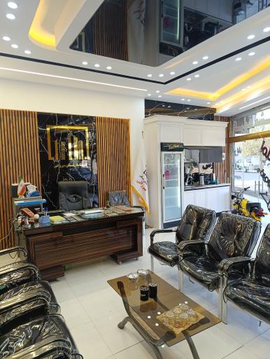 عکس کارشناسان مسکن میرزائی