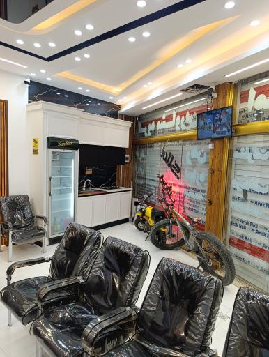 عکس کارشناسان مسکن میرزائی