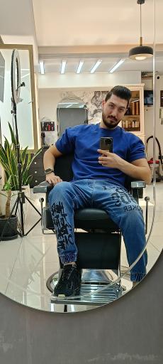 عکس آرایشگاه مردانه دیپلمات