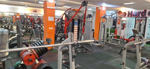 عکس باشگاه بدنسازی کلاسیک