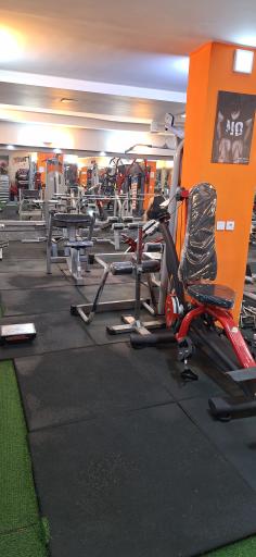 عکس باشگاه بدنسازی کلاسیک