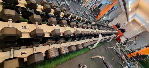 عکس باشگاه بدنسازی کلاسیک