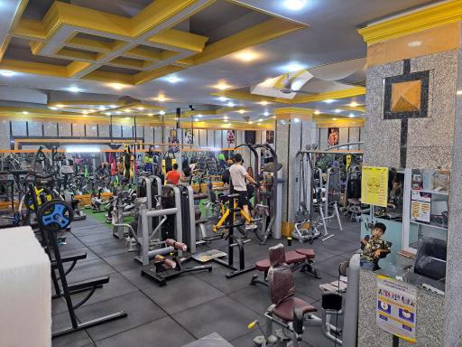 باشگاه بدنسازی امید فیتنس