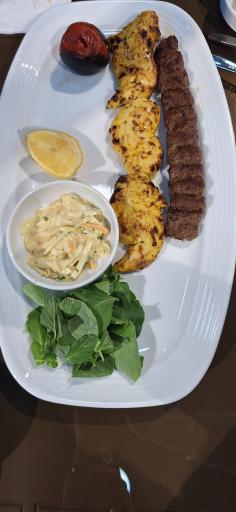 عکس رستوران درباغ