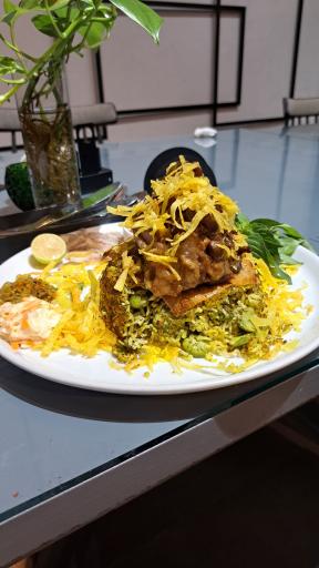 عکس رستوران درباغ
