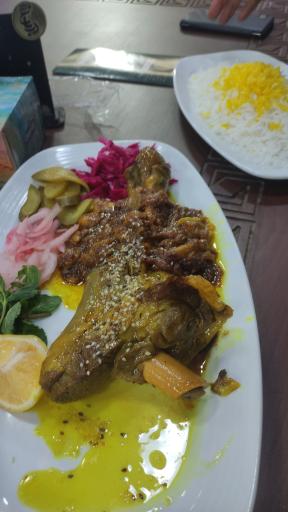 عکس رستوران درباغ