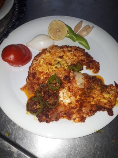 عکس باغ رستوران و کافی شاپ چهل چشمه