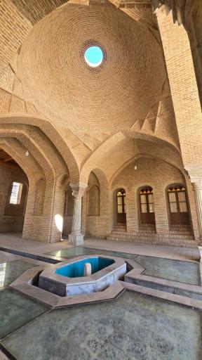 عکس عمارت امین اسلامی