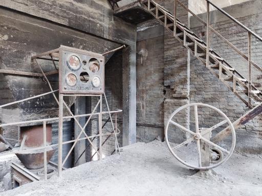 عکس سیمان ری (کارخانه متروکه)