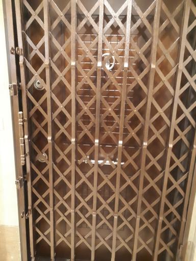 درب آکاردئونی مهام