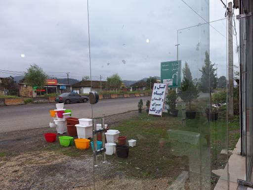 عکس گل و گیاه و گلدان سرای اورنگ