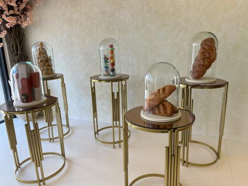 عکس کافه قنادی مادلن