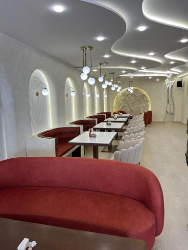 عکس کافه قنادی مادلن