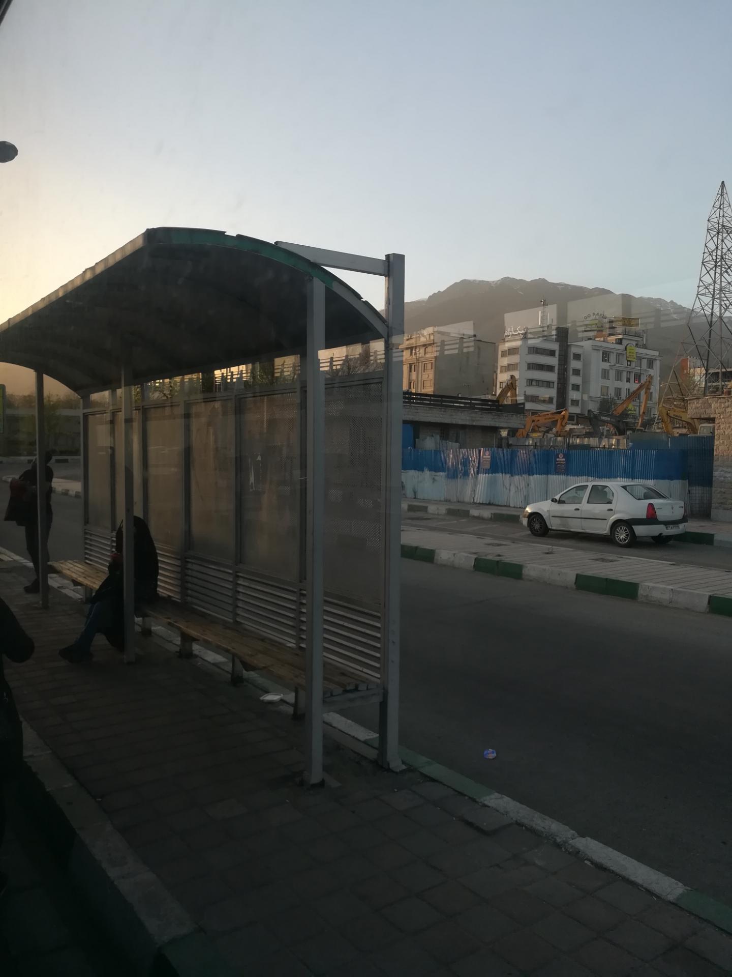 عکس ایستگاه اتوبوس ازگل