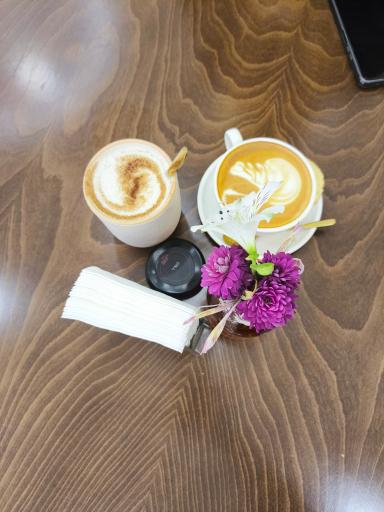 عکس کافه قنادی مادلن