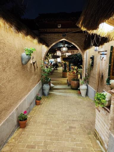 عکس عمارت همدانی