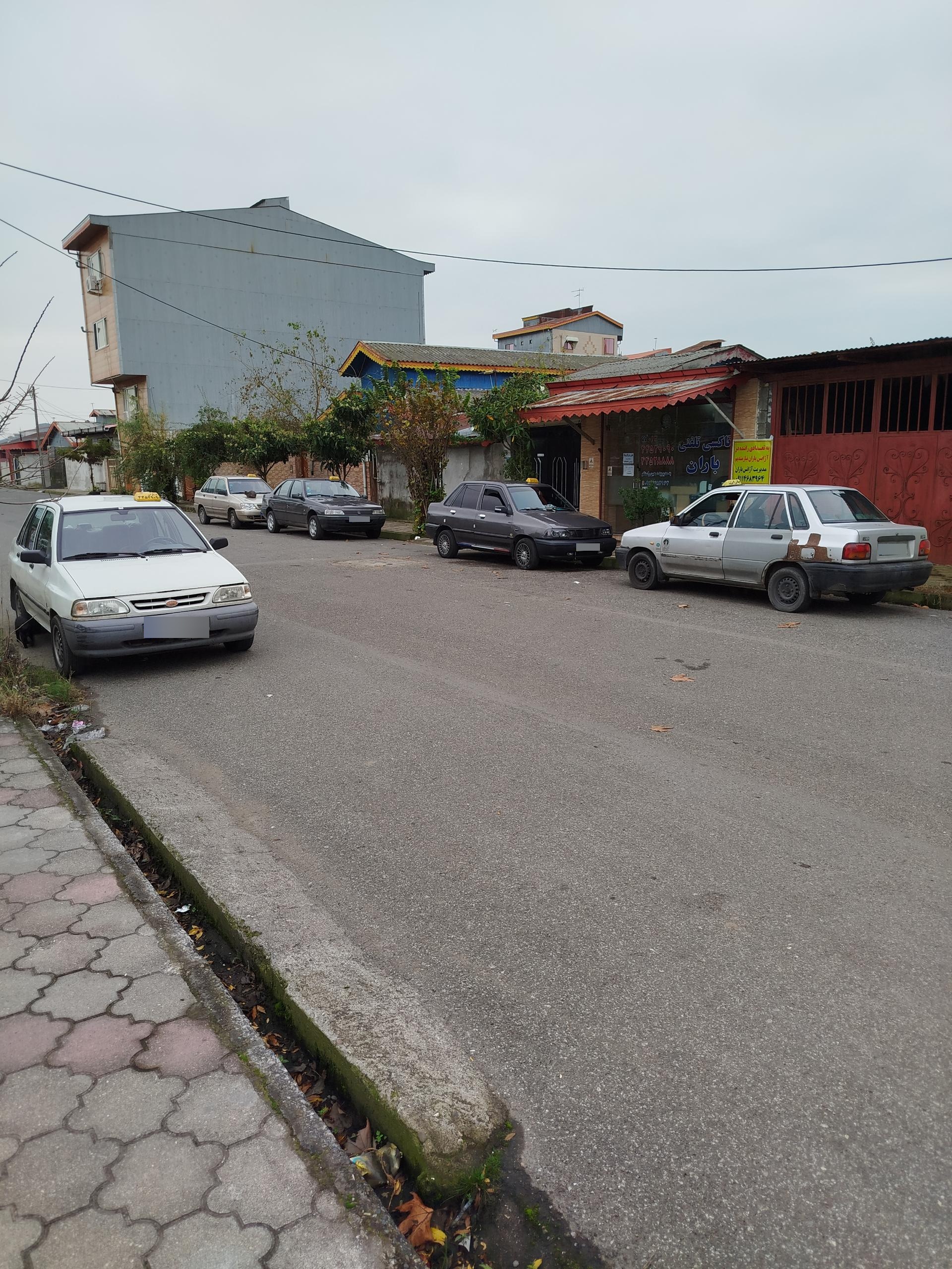 عکس تاکسی تلفنی باران