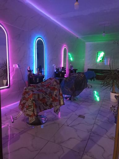 آرایشگاه علیرضا 