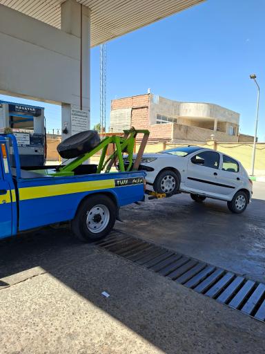 عکس تعمیرگاه امدادخودرو و یدک کش شبانه روزی قوچان