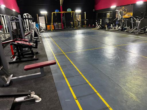 عکس باشگاه علمی ورزشی هیرو