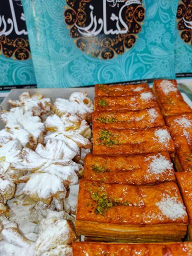 عکس نان یوخه و شیرینی کشاورز