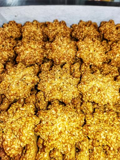 عکس نان یوخه و شیرینی کشاورز