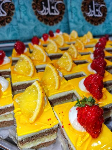 عکس نان یوخه و شیرینی کشاورز