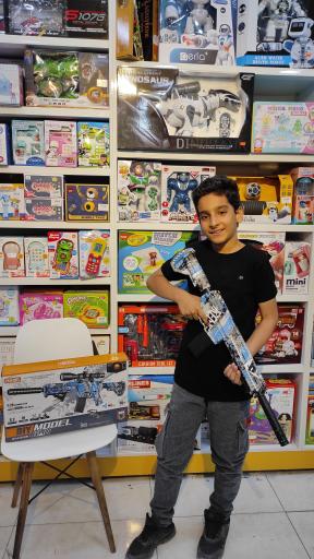 عکس فروشگاه اسباب بازی جورچین