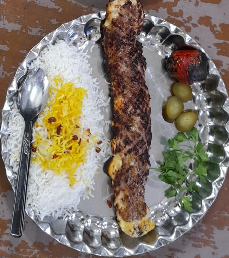عکس دیزی سنگی و قرمه محلی اکبری