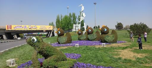 عکس تقاطع غیر همسطح قائم