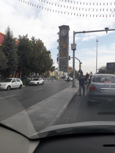 عکس پارکینگ طبقاتی آزادشهر