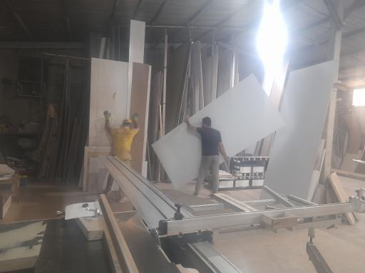 عکس کارگاه کابینت وودلندگلد