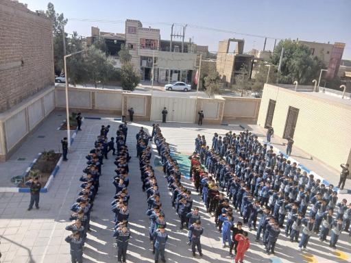 عکس دبستان دوره اول حاج علی دوان و فاطمه سلطانی