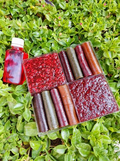 عکس فروشگاه ترشک و لواشک