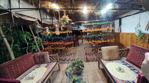 عکس باغچه رستوران هرمان