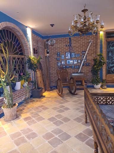 عکس سفره خانه عالیجناب