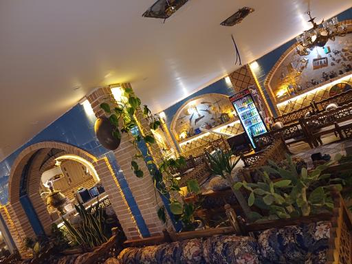 عکس سفره خانه عالیجناب