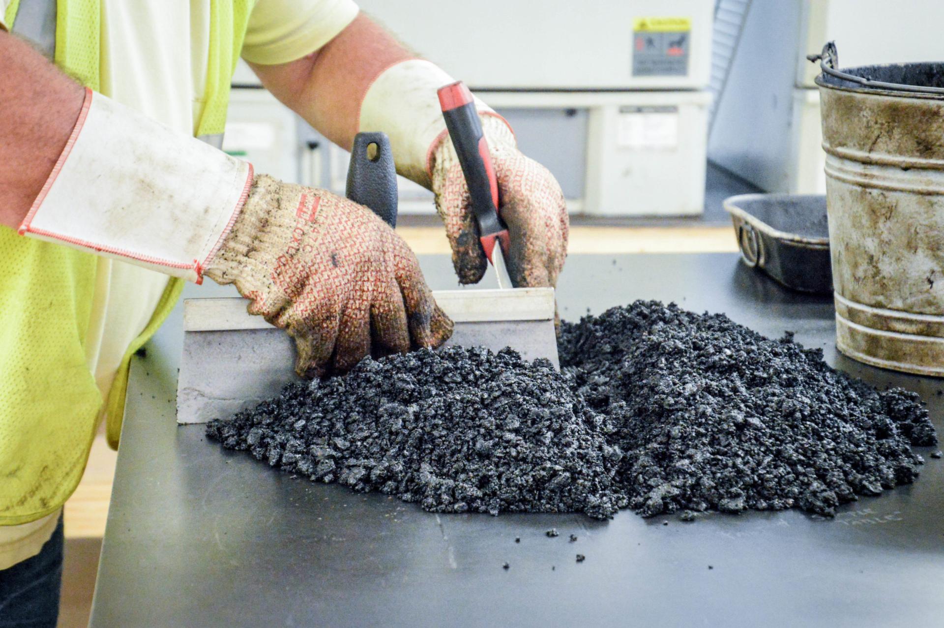 عکس مجتمع تحقیقاتی تولیدی آسفالت کردان 