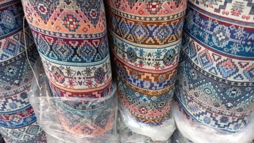 عکس پارچه فروشی جاجیم گل فشانی