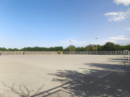 عکس زمین و فنس های ورزشی کوهسنگی