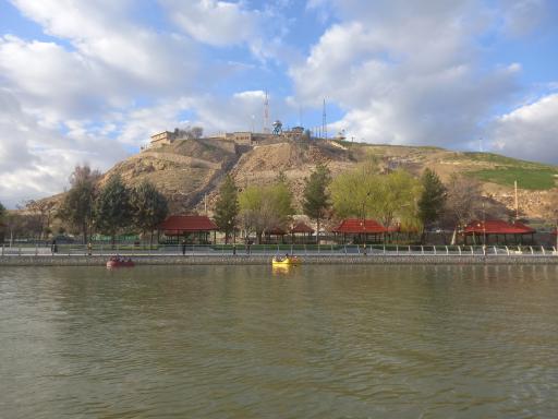 عکس دریاچه مصنوعی فدک